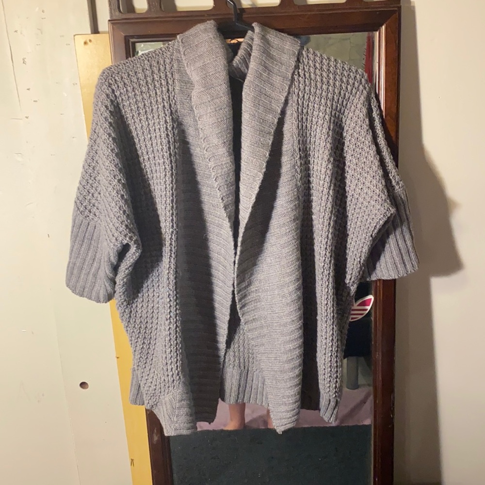 Short sleeve cardigan